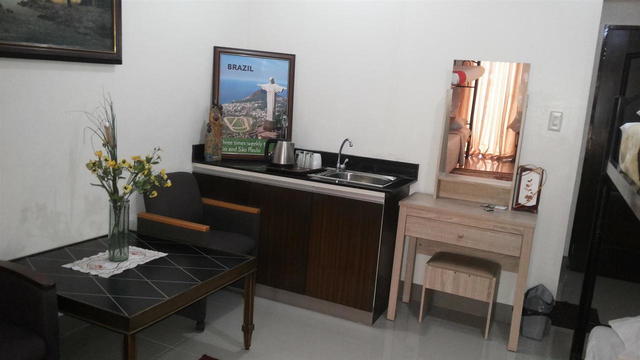 Kassel Del Amor Transit Airport Lodge Paranaque City Екстериор снимка