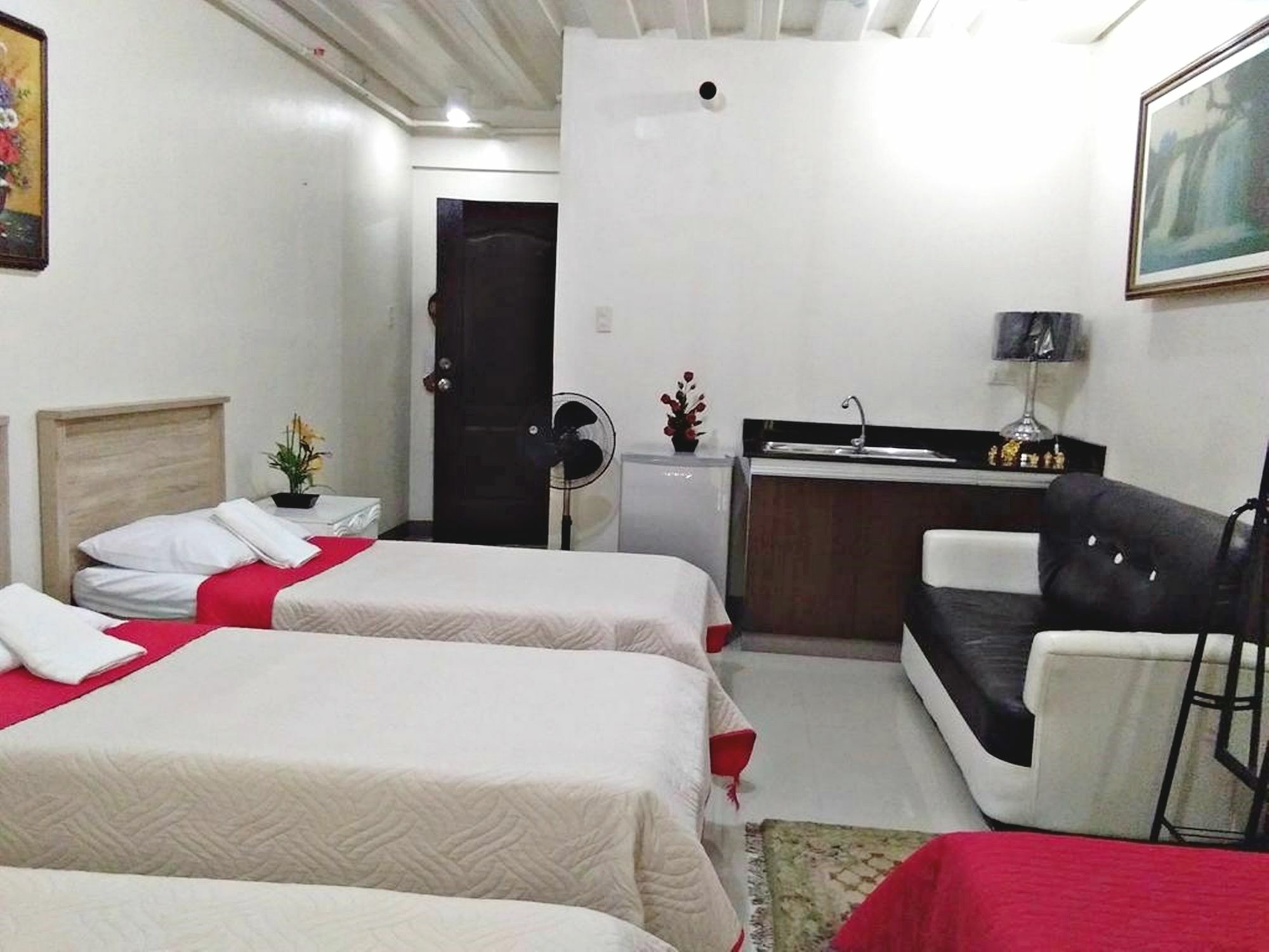 Kassel Del Amor Transit Airport Lodge Paranaque City Екстериор снимка